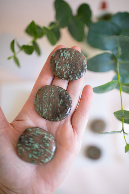 Nunderite Palmstone