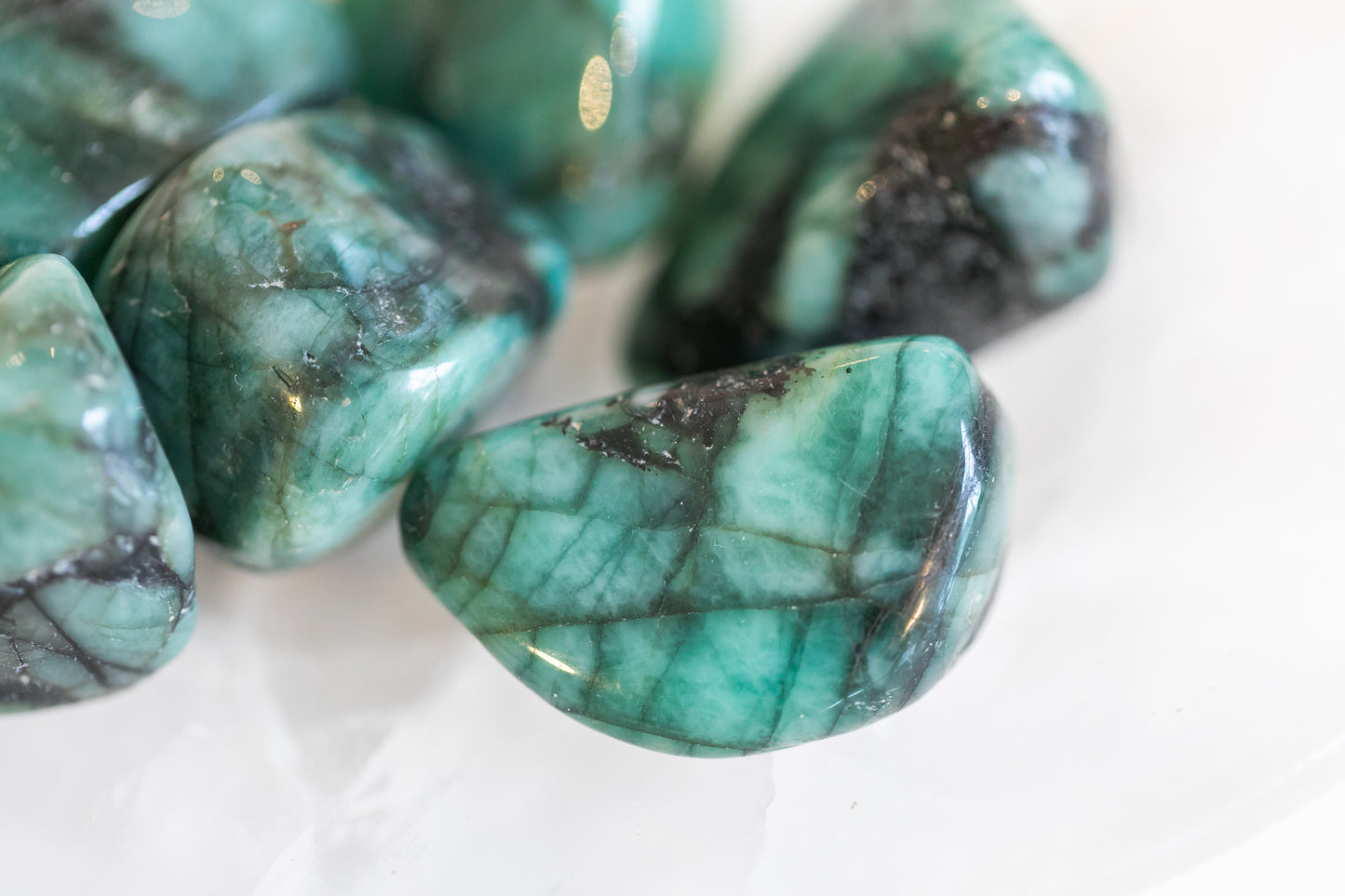 Emerald Large Tumblestone